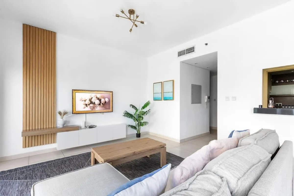 Prime Downtown Burj Khalifa I Sleeps 8 Apartment Dubai