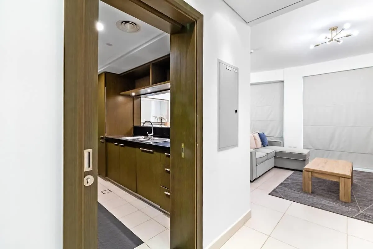 Prime Downtown Burj Khalifa I Sleeps 8 Apartment Dubai 0*,  United Arab Emirates