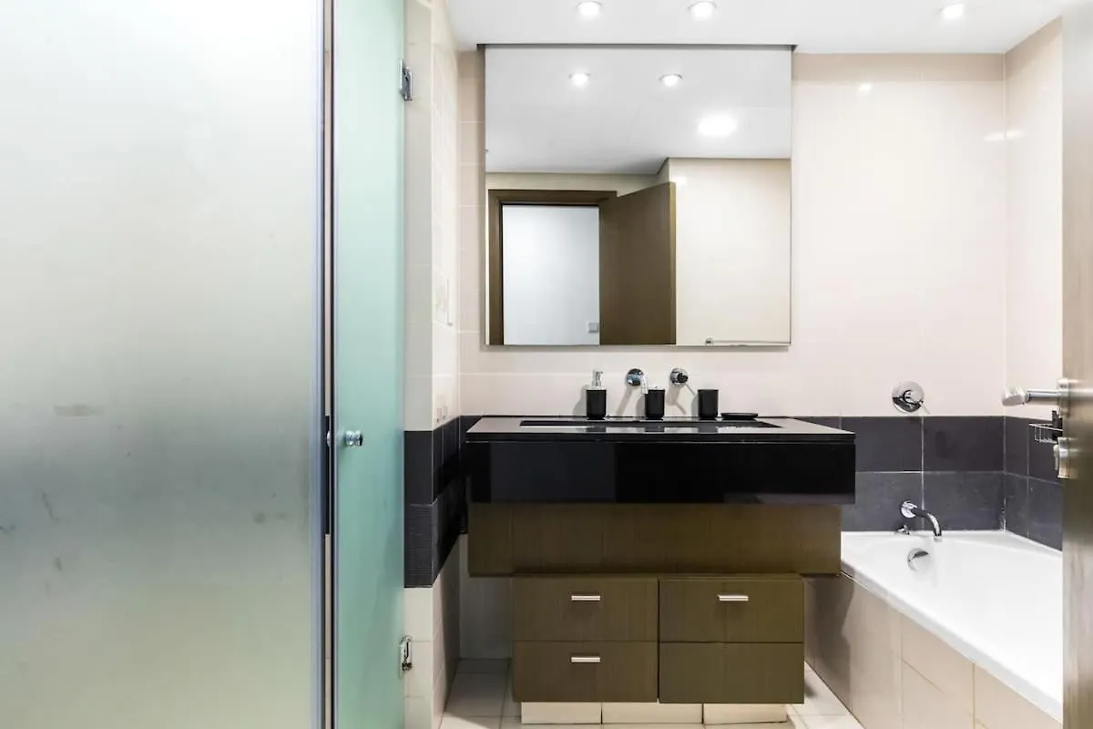 Prime Downtown Burj Khalifa I Sleeps 8 Apartment Dubai