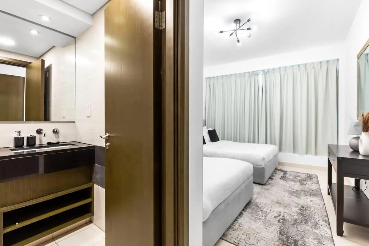 Prime Downtown Burj Khalifa I Sleeps 8 Apartment Dubai