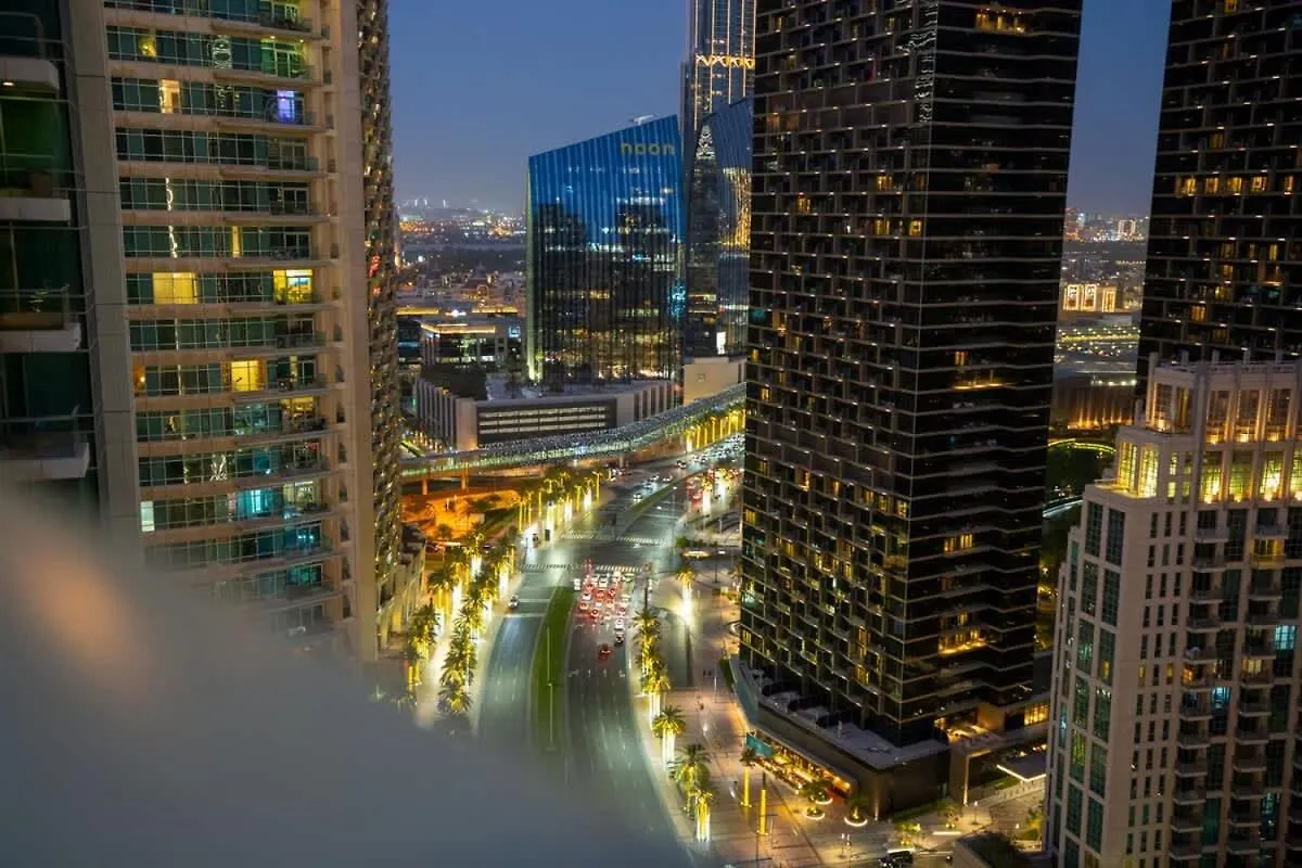Prime Downtown Burj Khalifa I Sleeps 8 Apartment Dubai