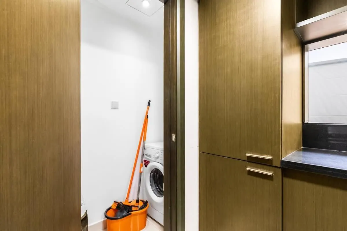 Prime Downtown Burj Khalifa I Sleeps 8 Apartment Dubai United Arab Emirates