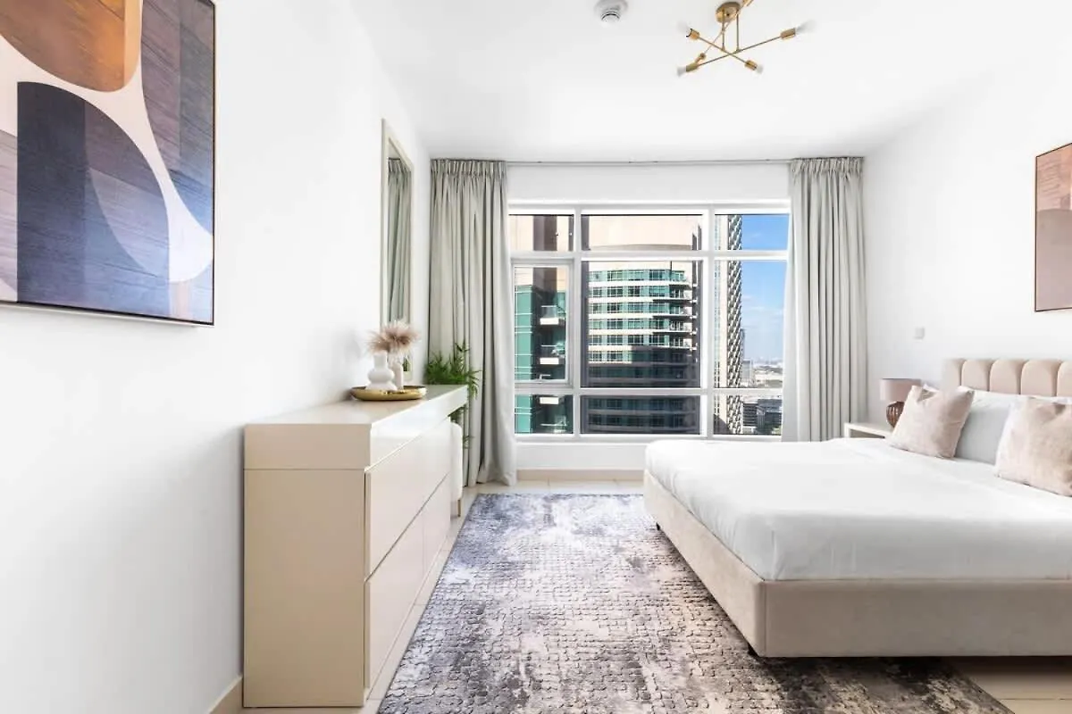 Prime Downtown Burj Khalifa I Sleeps 8 Apartment Dubai