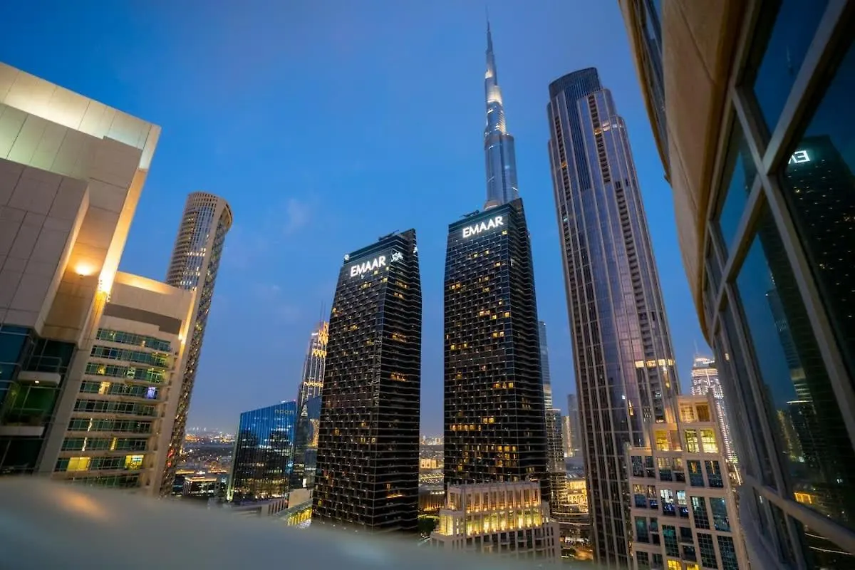 Prime Downtown Burj Khalifa I Sleeps 8 Apartment Dubai