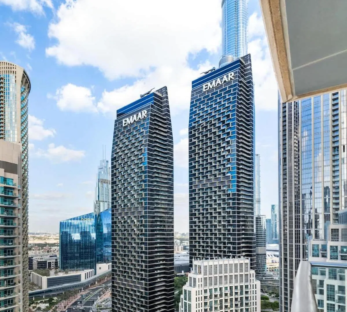 Prime Downtown Burj Khalifa I Sleeps 8 Apartment Dubai